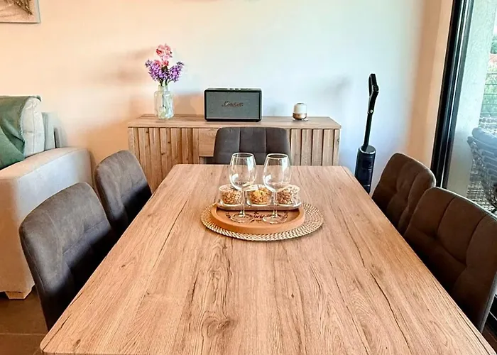 L'avant Scene * Fréjus