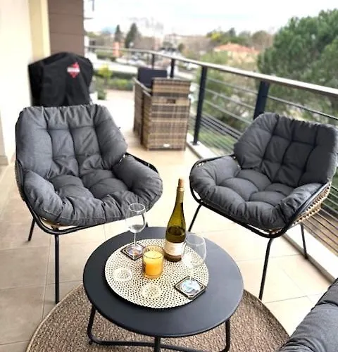 L'avant Scene Apartman