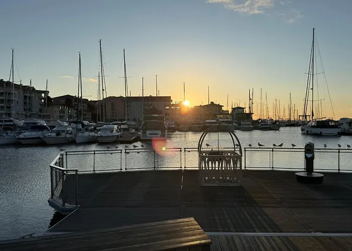 L'avant Scene * Fréjus